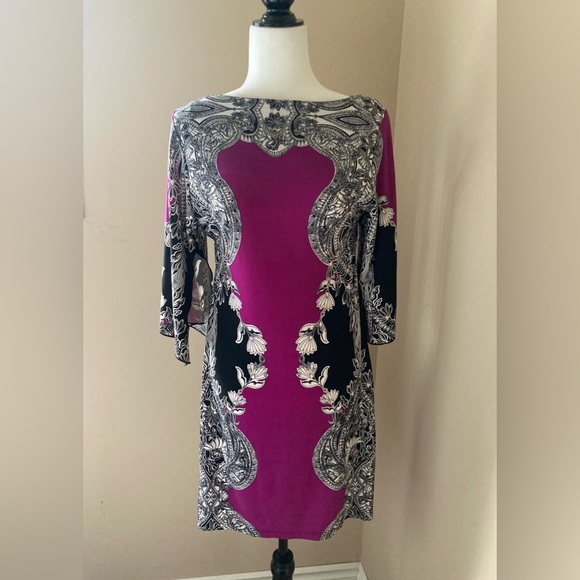 Ladies Dress - Picture 2 of 7